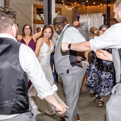 Elizabeth & Devon Mettlin - Rustic Barn