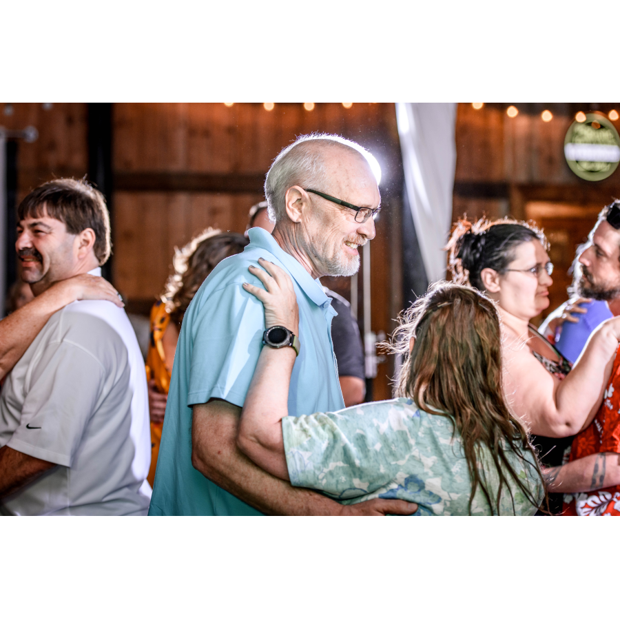 Elizabeth & Devon Mettlin - Rustic Barn